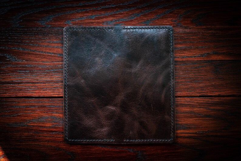 Garrison Billfold | Handcrafted Leather, Long Wallet, Saddle Stitched, Chrome Tan, Vegetable Tan